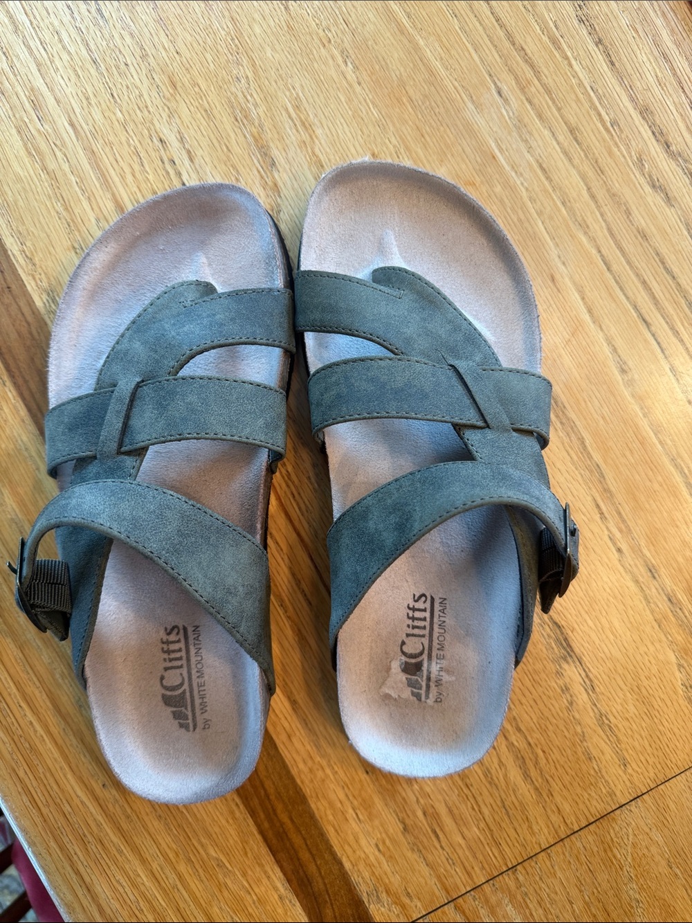 Cliffs by White Mountain Sandals Women  Sz 7.5 med
